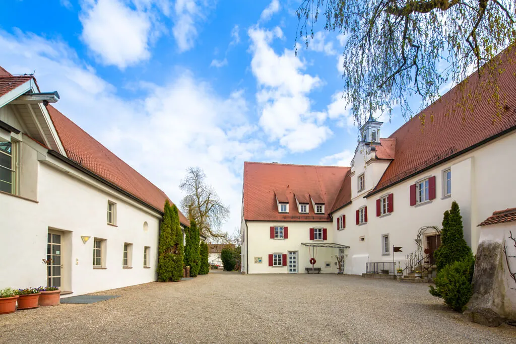 Innenhof Rosenschloss Gundelfingen – Seniorenwohnungen
